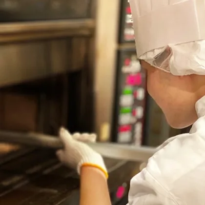 チャンスを逃さず行動し人気ベーカリーに就職